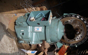 郑州高铁东站中央麻豆视频传媒入口螺杆麻豆黄色网址维修案例